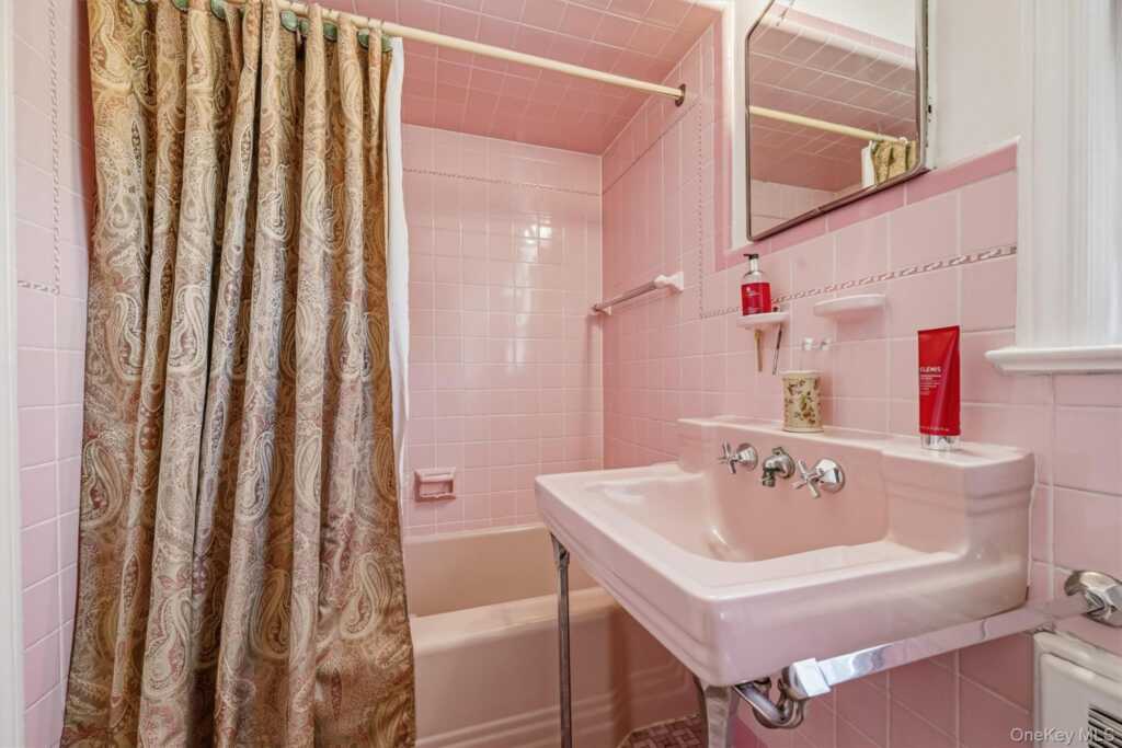 61 E Maple Avenue, Suffern, NY 10901 - Photo 34 of 50