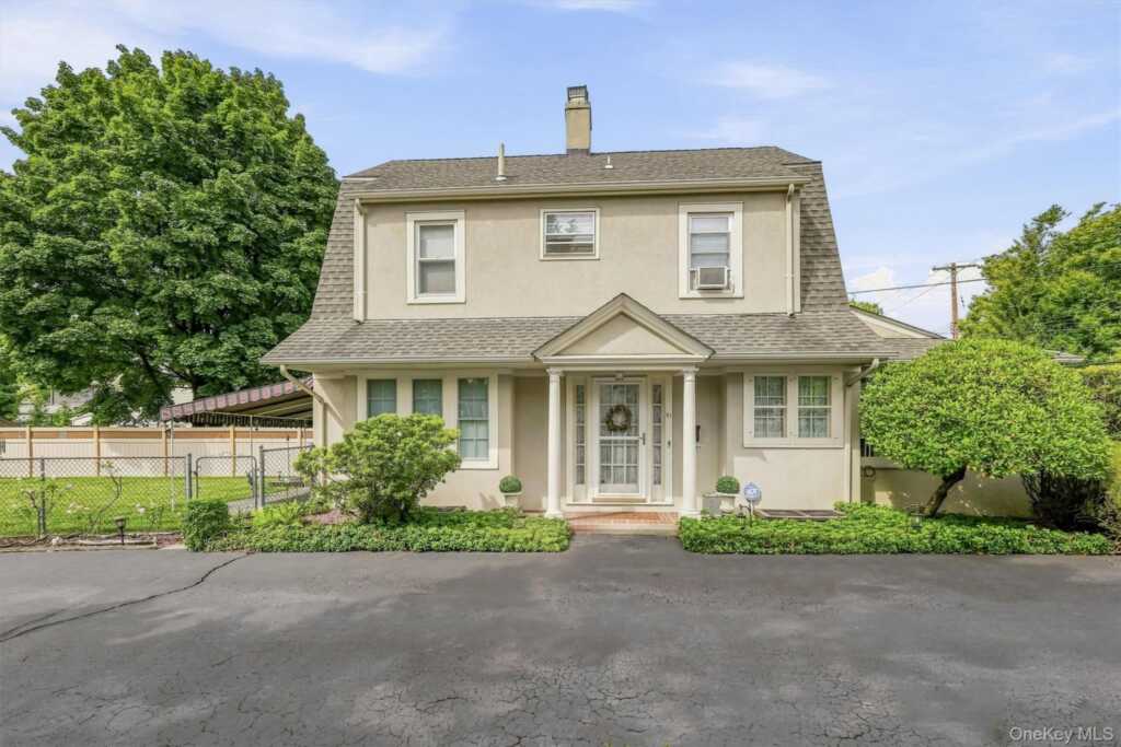 61 E Maple Avenue, Suffern, NY 10901 - Photo 5 of 50