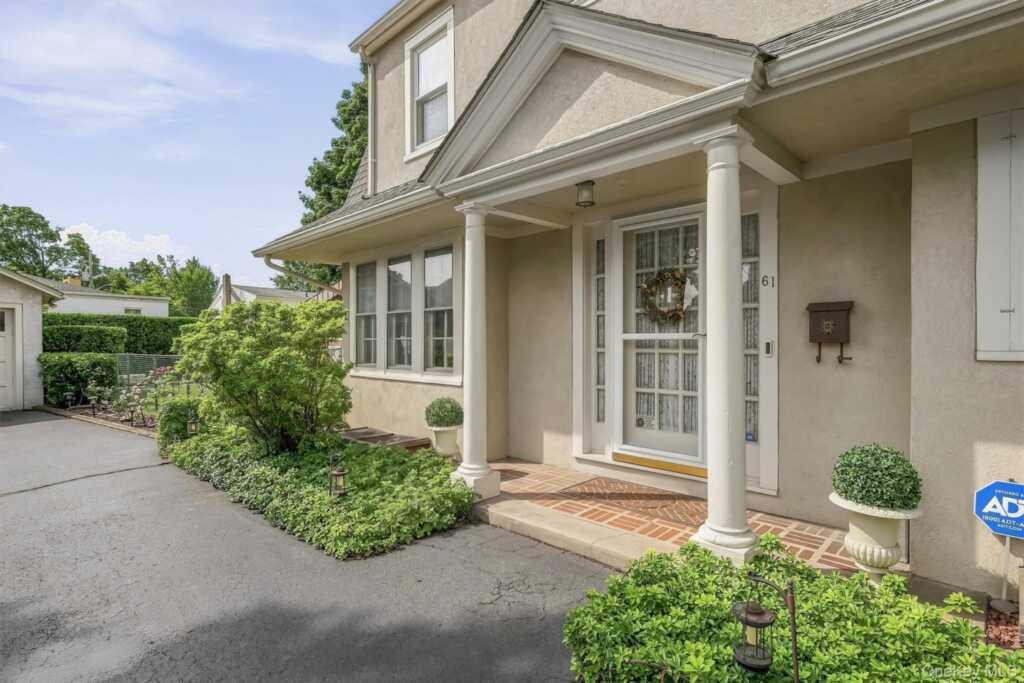 61 E Maple Avenue, Suffern, NY 10901 - Photo 9 of 50