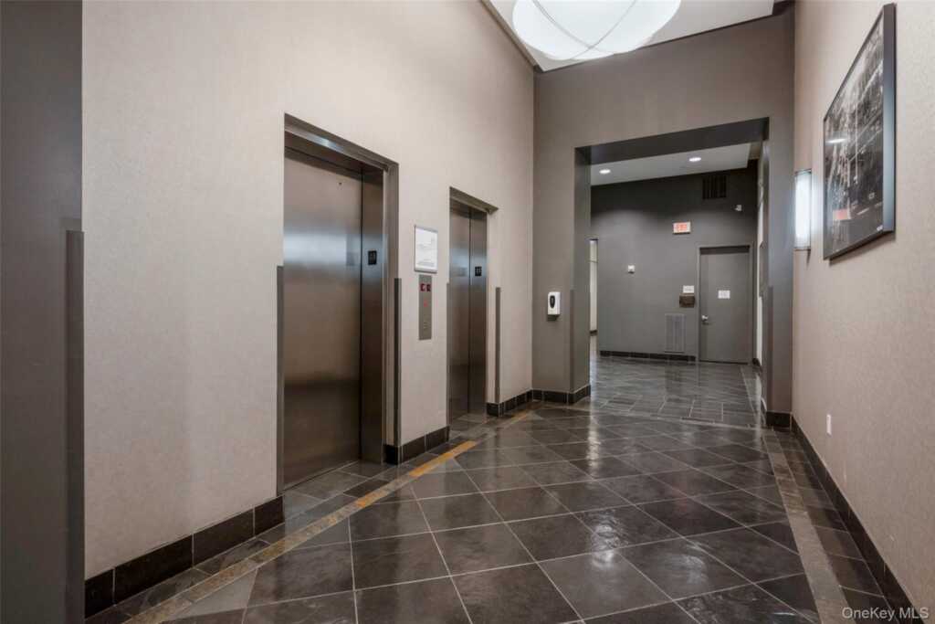 25 Leroy Place, Unit #PH7, New Rochelle, NY 10805 - Photo 23 of 29