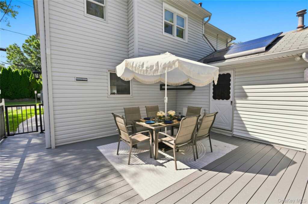 8 Loran Court, Nanuet, NY 10954 - Photo 29 of 36