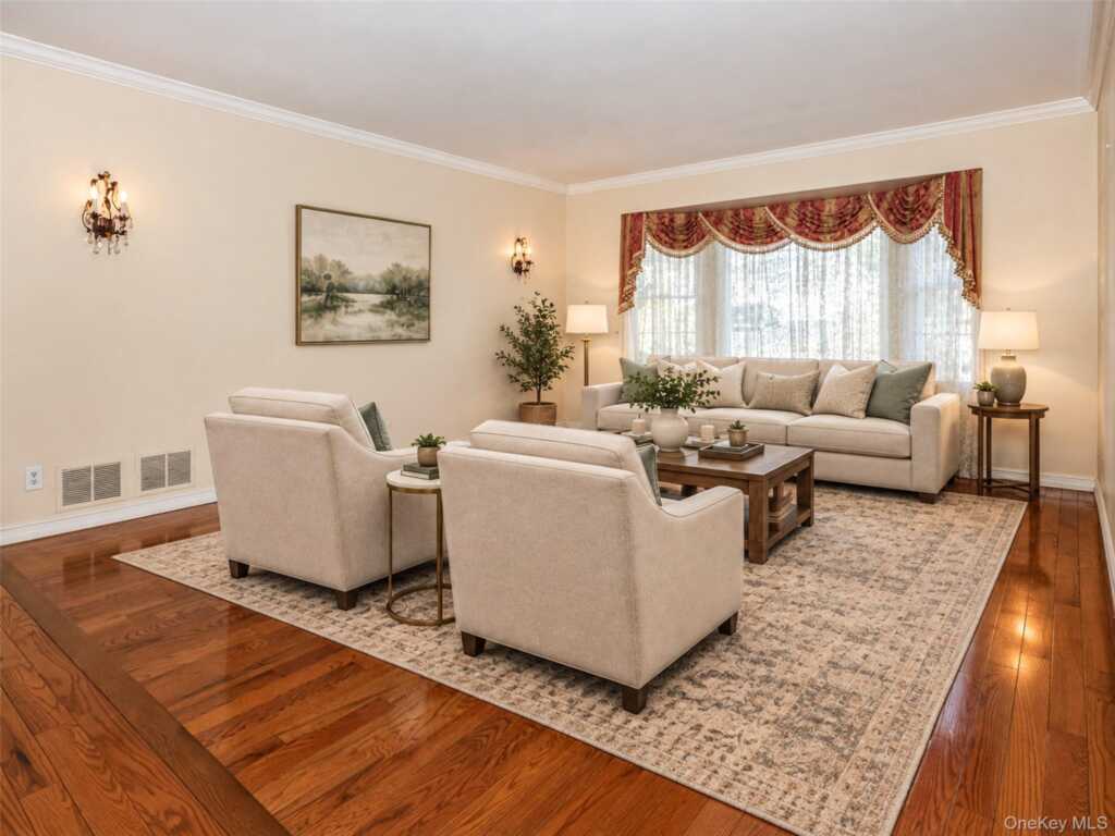 73 Kensington Oval, New Rochelle, NY 10805 - Photo 11 of 48