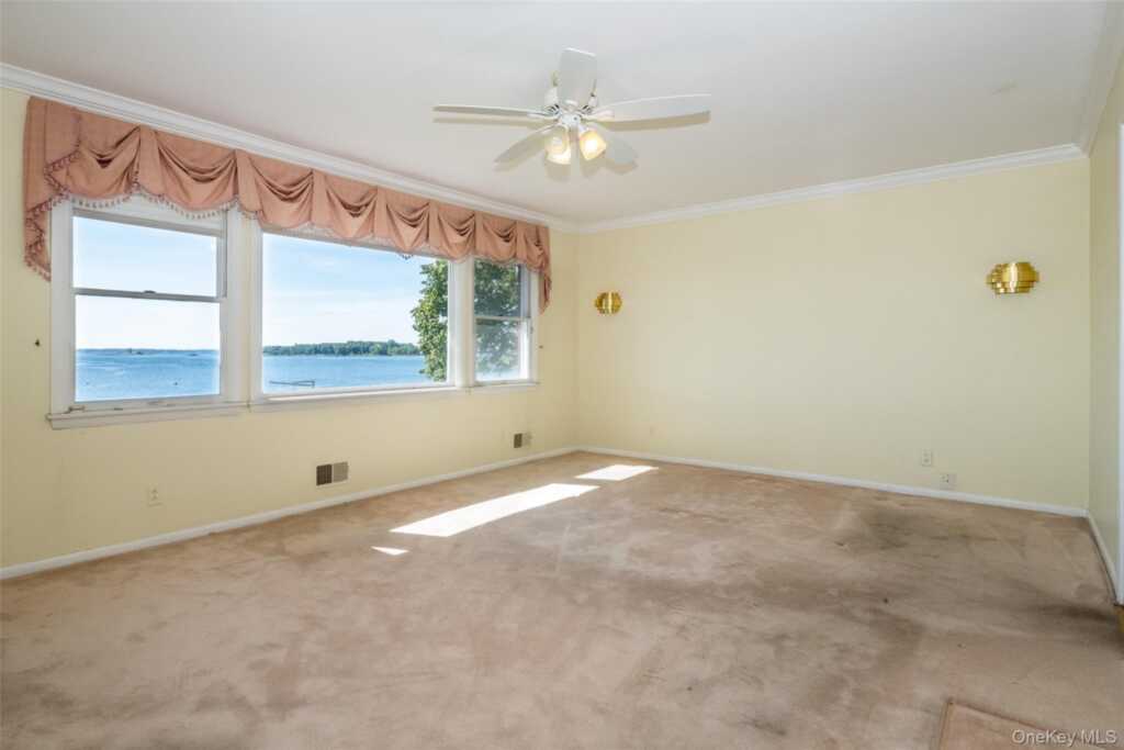 73 Kensington Oval, New Rochelle, NY 10805 - Photo 18 of 48