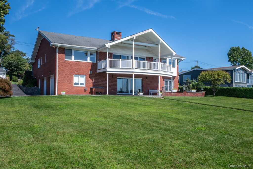 73 Kensington Oval, New Rochelle, NY 10805 - Photo 36 of 48