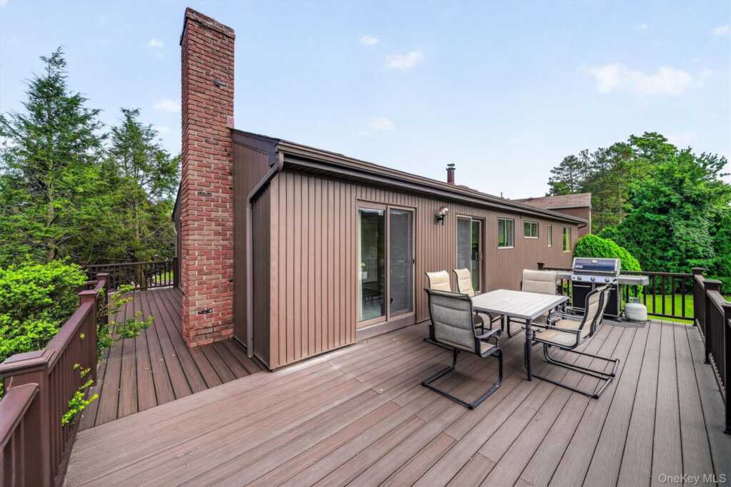 99 Skyview Lane, New Rochelle, NY 10804 - Photo 17 of 39
