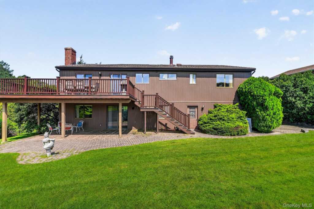 99 Skyview Lane, New Rochelle, NY 10804 - Photo 20 of 39