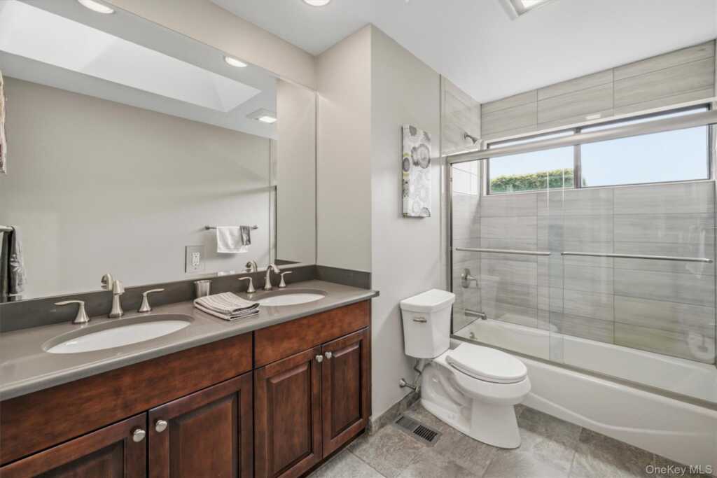 99 Skyview Lane, New Rochelle, NY 10804 - Photo 24 of 39