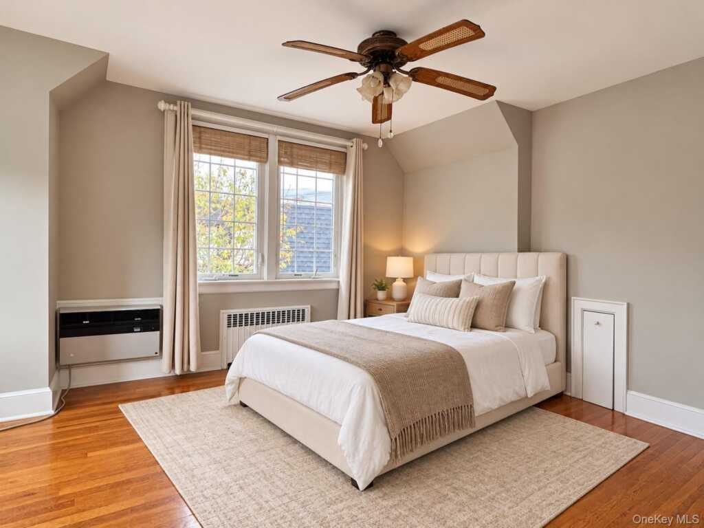 11 Pleassant Ave, White Plains, NY 10605 - Photo 10 of 19