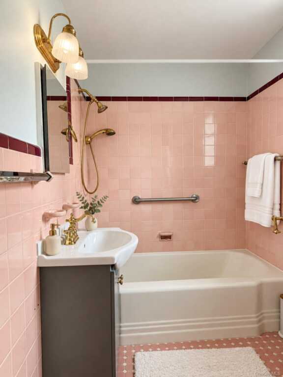 11 Pleassant Ave, White Plains, NY 10605 - Photo 11 of 19