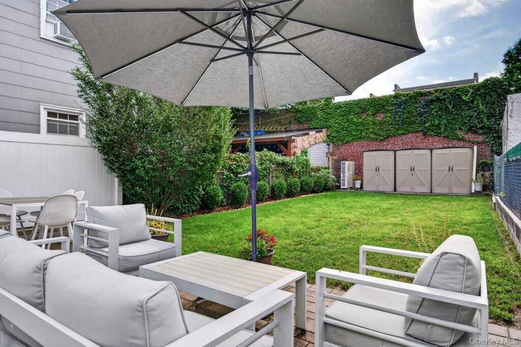 20 5th Street, New Rochelle, NY 10801 - Photo 29 of 35