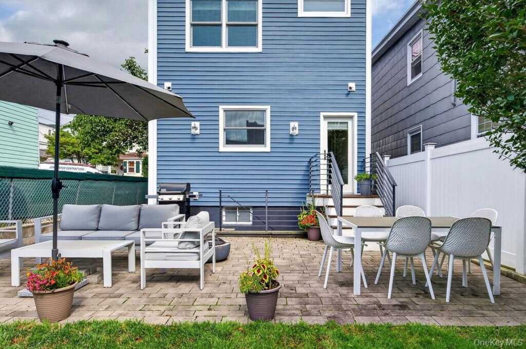 20 5th Street, New Rochelle, NY 10801 - Photo 30 of 35