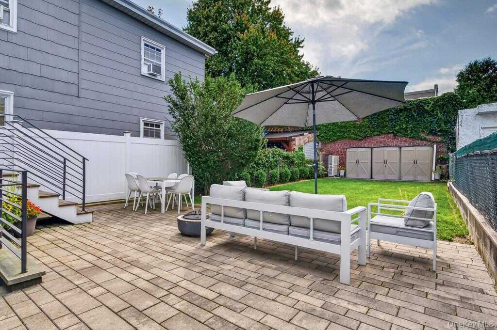 20 5th Street, New Rochelle, NY 10801 - Photo 31 of 35