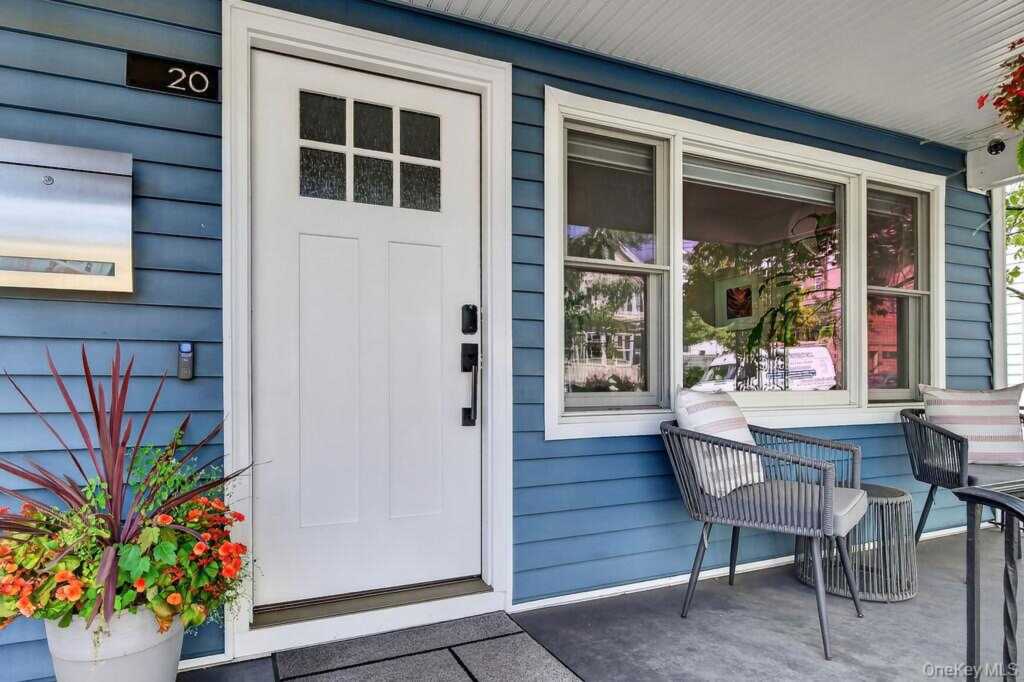 20 5th Street, New Rochelle, NY 10801 - Photo 4 of 35