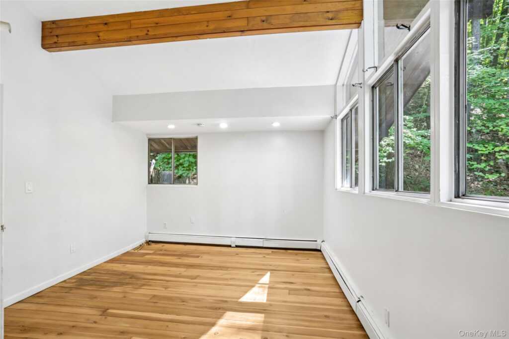 951 Haverstraw Road, Suffern, NY 10901 - Photo 14 of 29