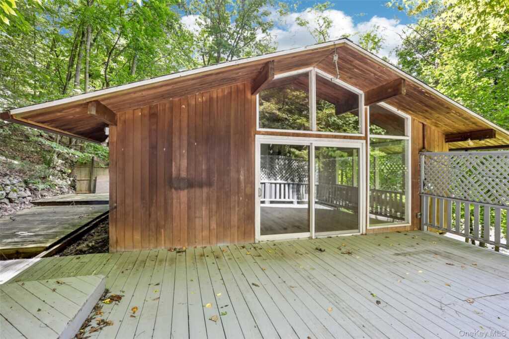 951 Haverstraw Road, Suffern, NY 10901 - Photo 27 of 29