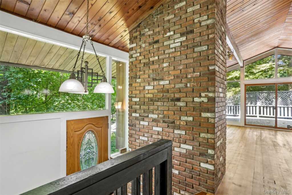 951 Haverstraw Road, Suffern, NY 10901 - Photo 8 of 29