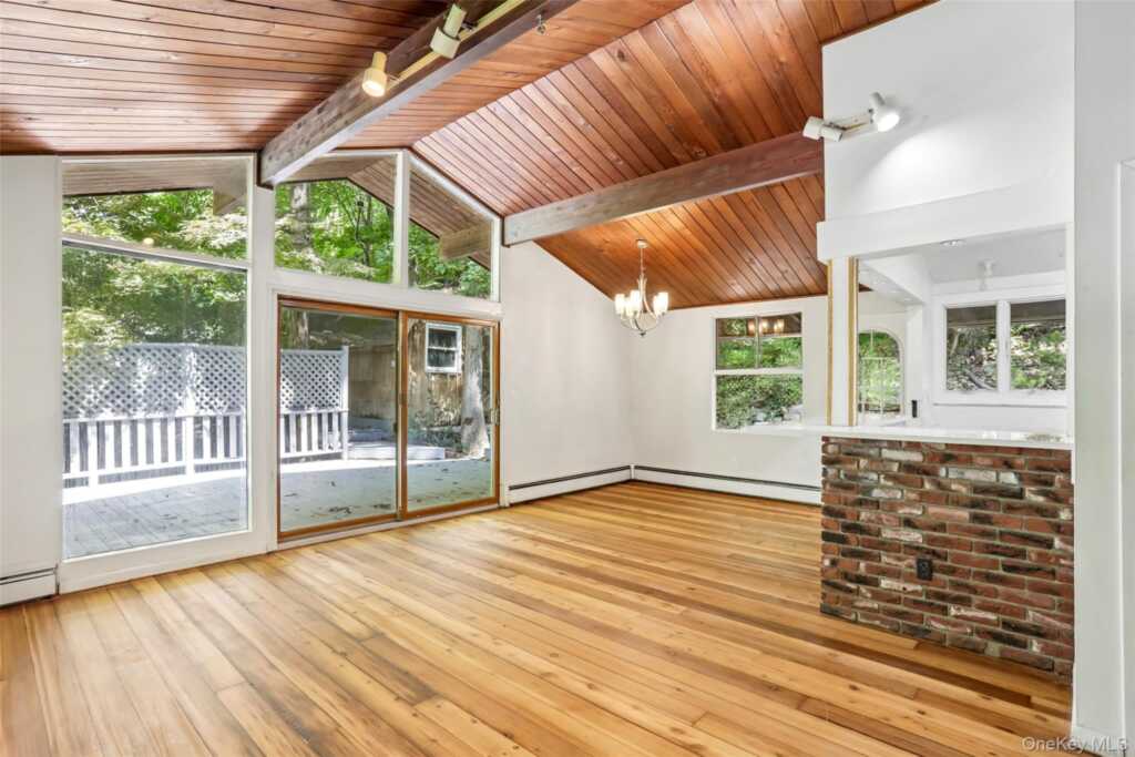 951 Haverstraw Road, Suffern, NY 10901 - Photo 9 of 29
