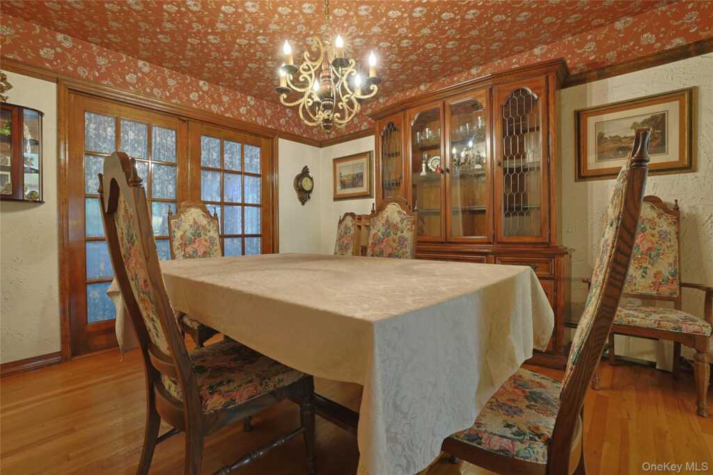60 Gerardine Place, New City, NY 10956 - Photo 10 of 34