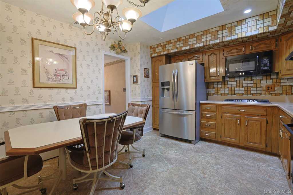 60 Gerardine Place, New City, NY 10956 - Photo 15 of 34