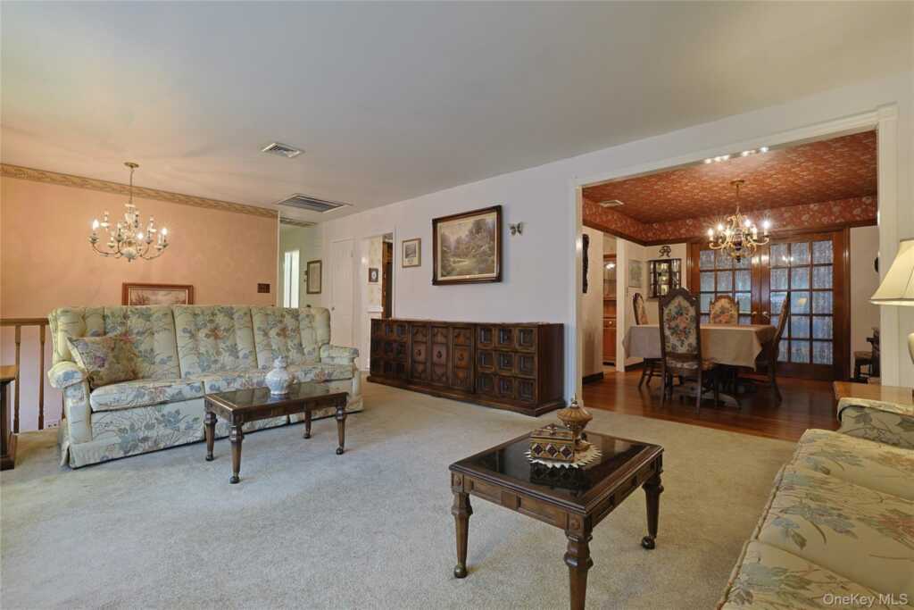 60 Gerardine Place, New City, NY 10956 - Photo 8 of 34