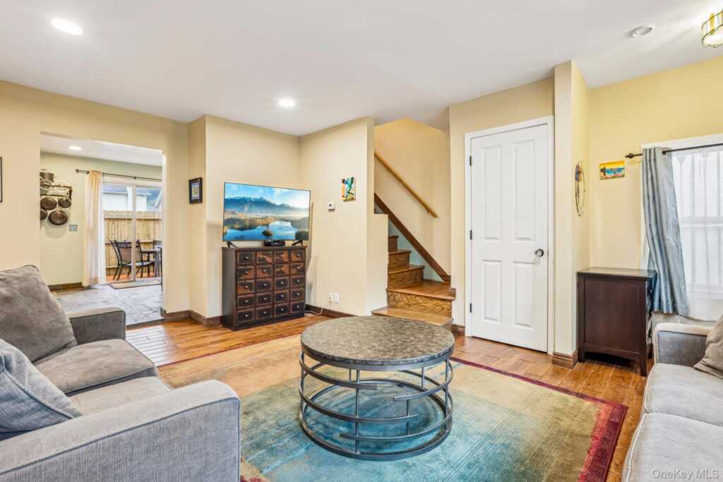 47 White Avenue, Nyack, NY 10960 - Photo 3 of 23