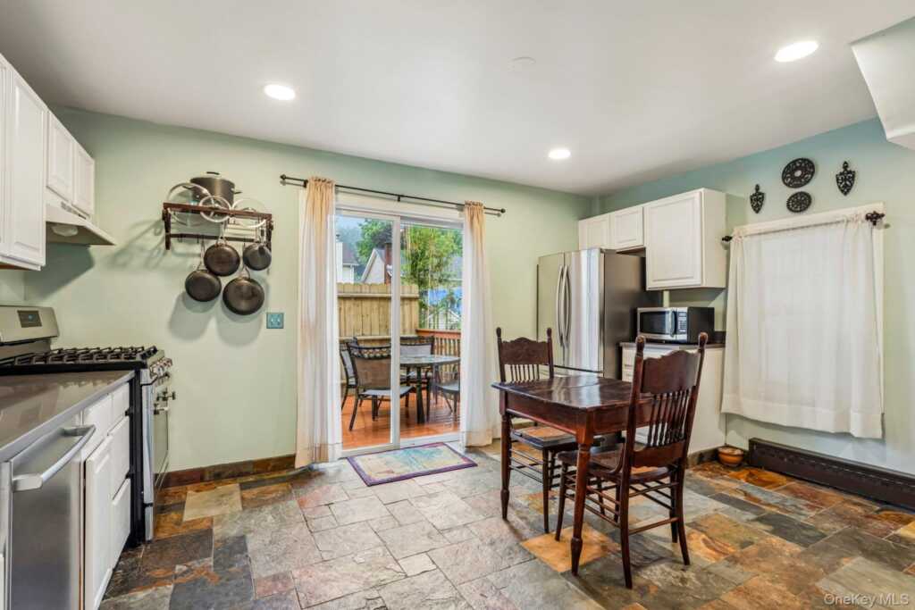 47 White Avenue, Nyack, NY 10960 - Photo 7 of 23