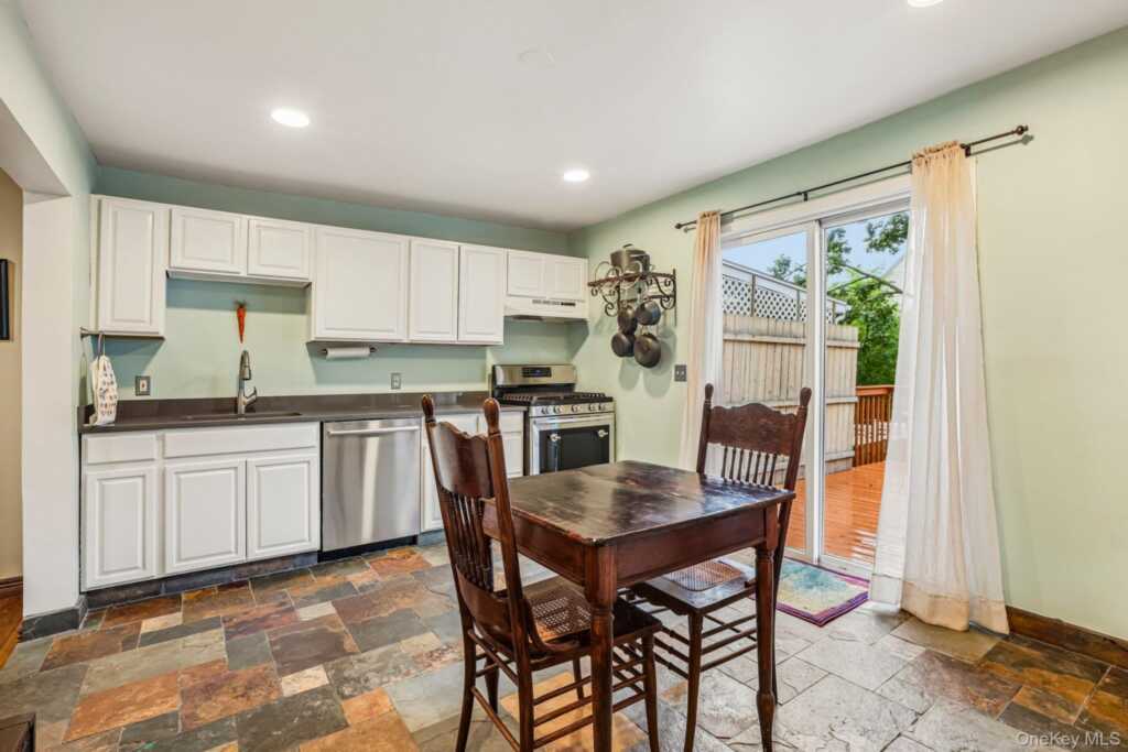 47 White Avenue, Nyack, NY 10960 - Photo 9 of 23