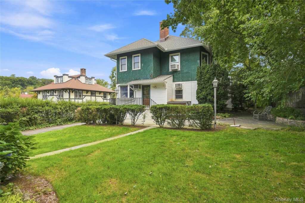 5 Woodland Place, White Plains, NY 10606 - Photo 33 of 44