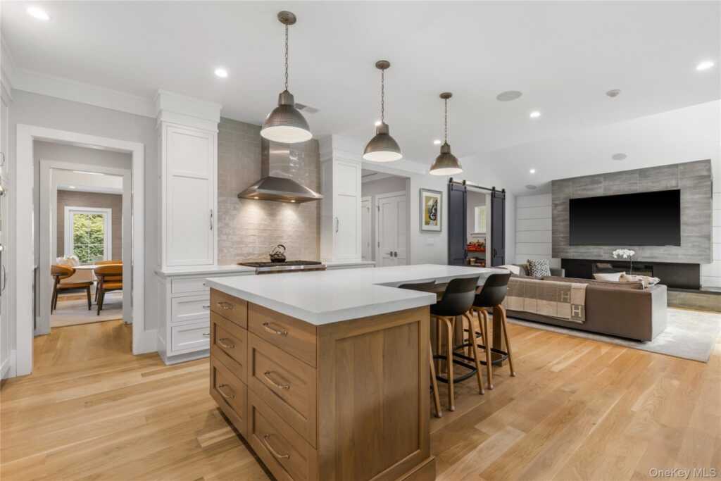 2 Westbank Road, Rye, NY 10580 - Photo 3 of 45