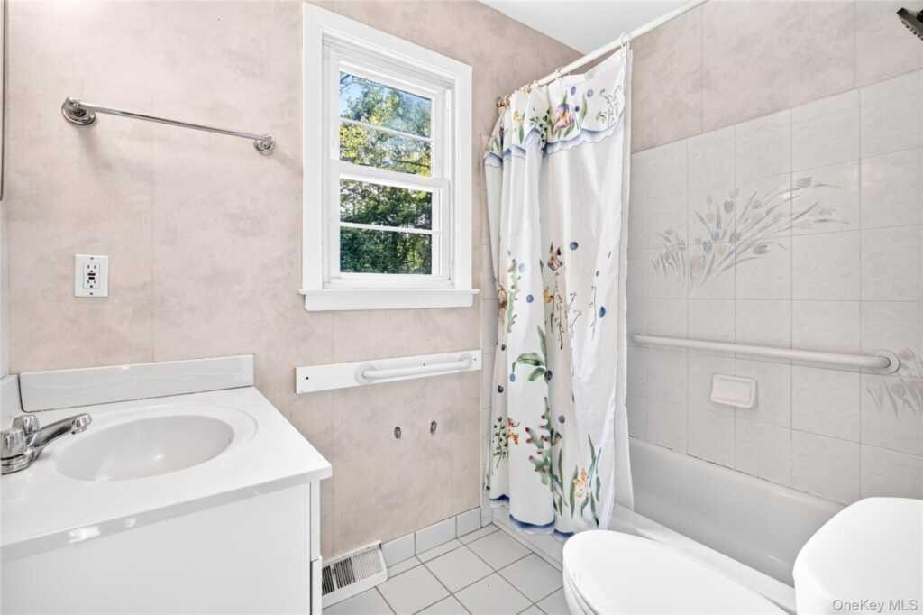 92 Kings Highway, New City, NY 10956 - Photo 32 of 49