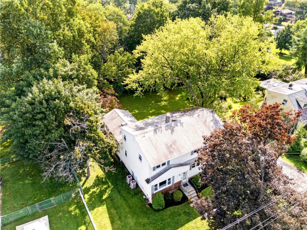 92 Kings Highway, New City, NY 10956 - Photo 4 of 49
