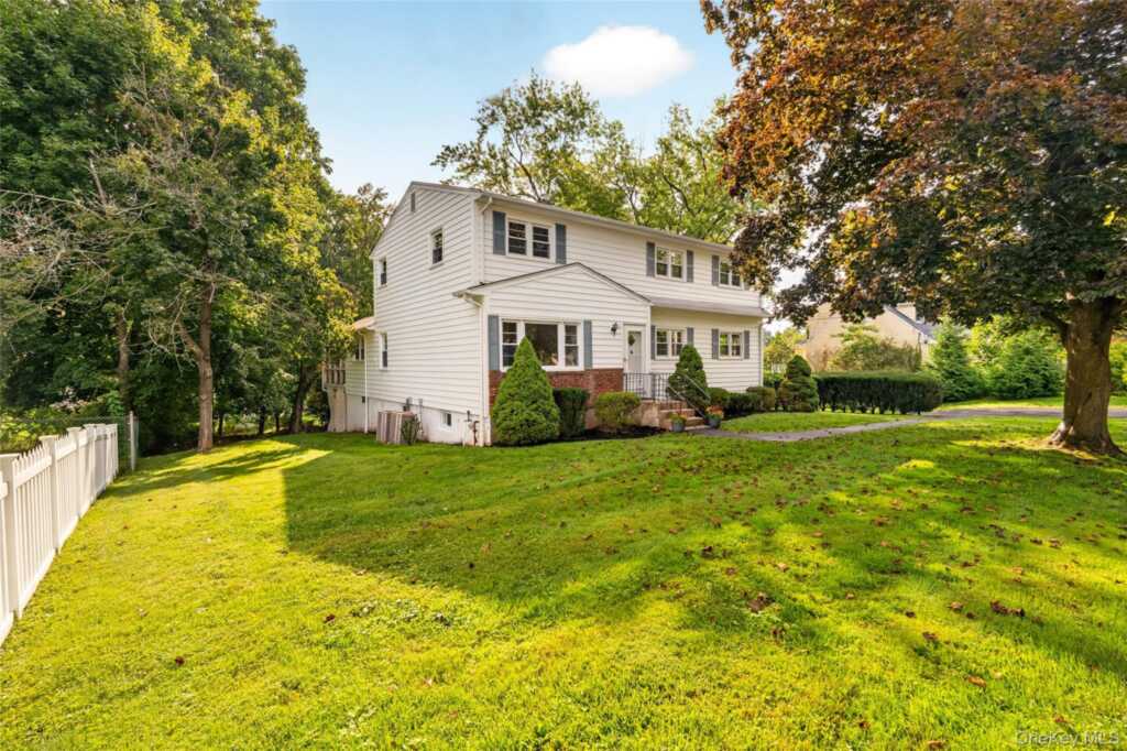 92 Kings Highway, New City, NY 10956 - Photo 5 of 49