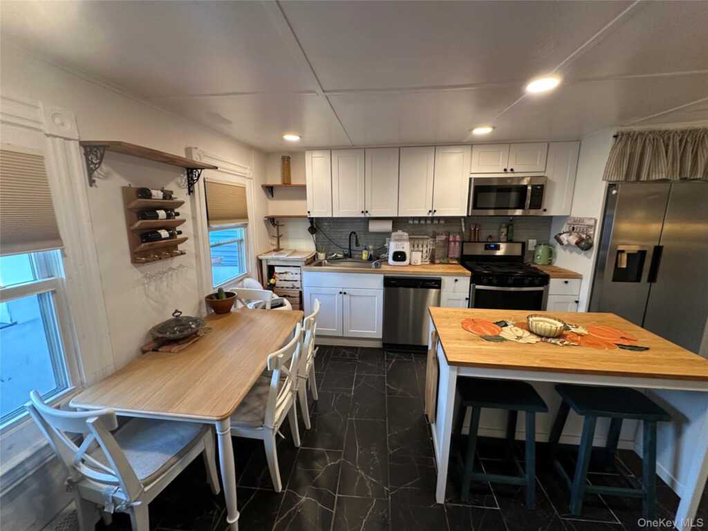 33 E Catherine Street, Nyack, NY 10960 - Photo 6 of 38