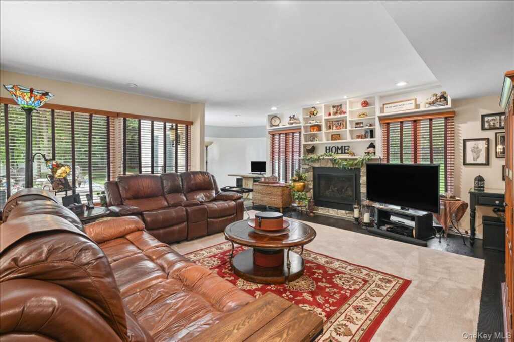 12 Berkshire Drive, New City, NY 10956 - Photo 17 of 42