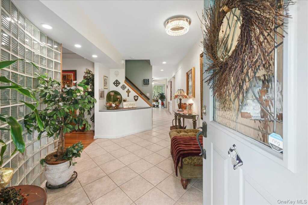 12 Berkshire Drive, New City, NY 10956 - Photo 3 of 42