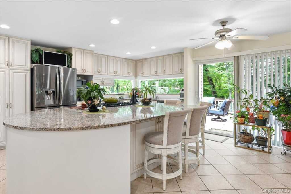 12 Berkshire Drive, New City, NY 10956 - Photo 9 of 42