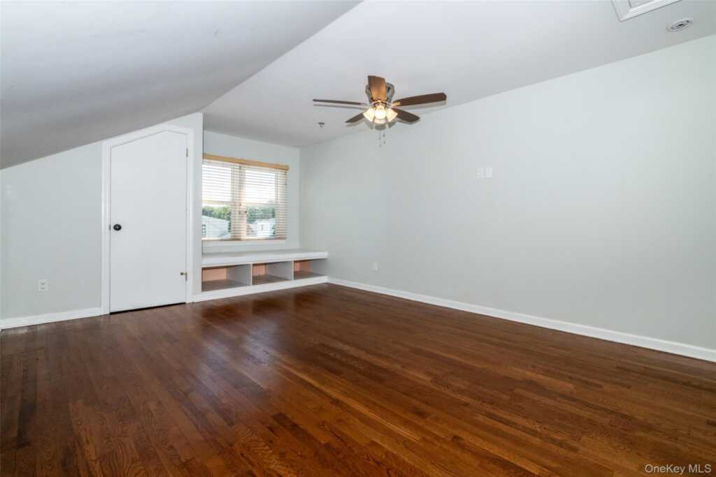 7 Ronalds Avenue, New Rochelle, NY 10801 - Photo 11 of 16