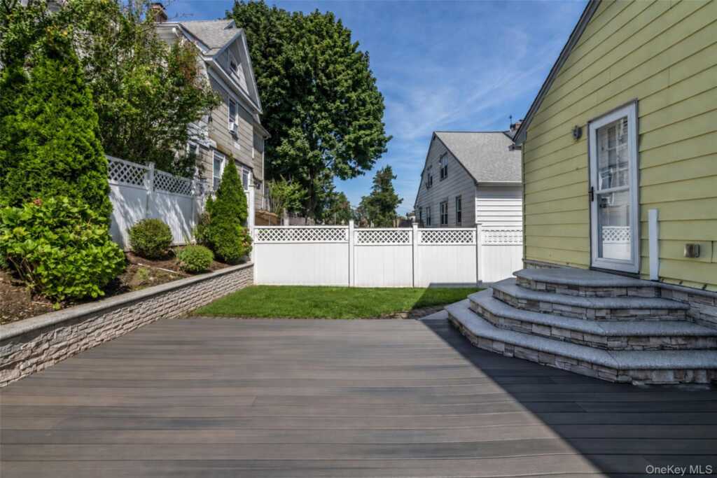 7 Ronalds Avenue, New Rochelle, NY 10801 - Photo 16 of 16