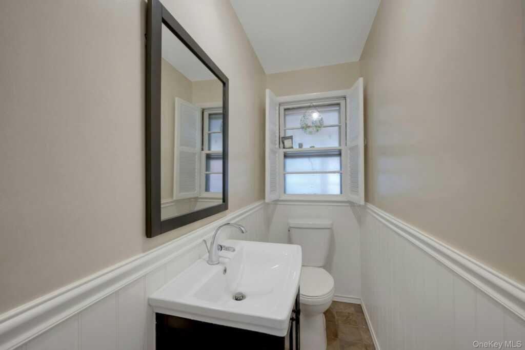 39 Saint Joseph Street, New Rochelle, NY 10805 - Photo 10 of 28