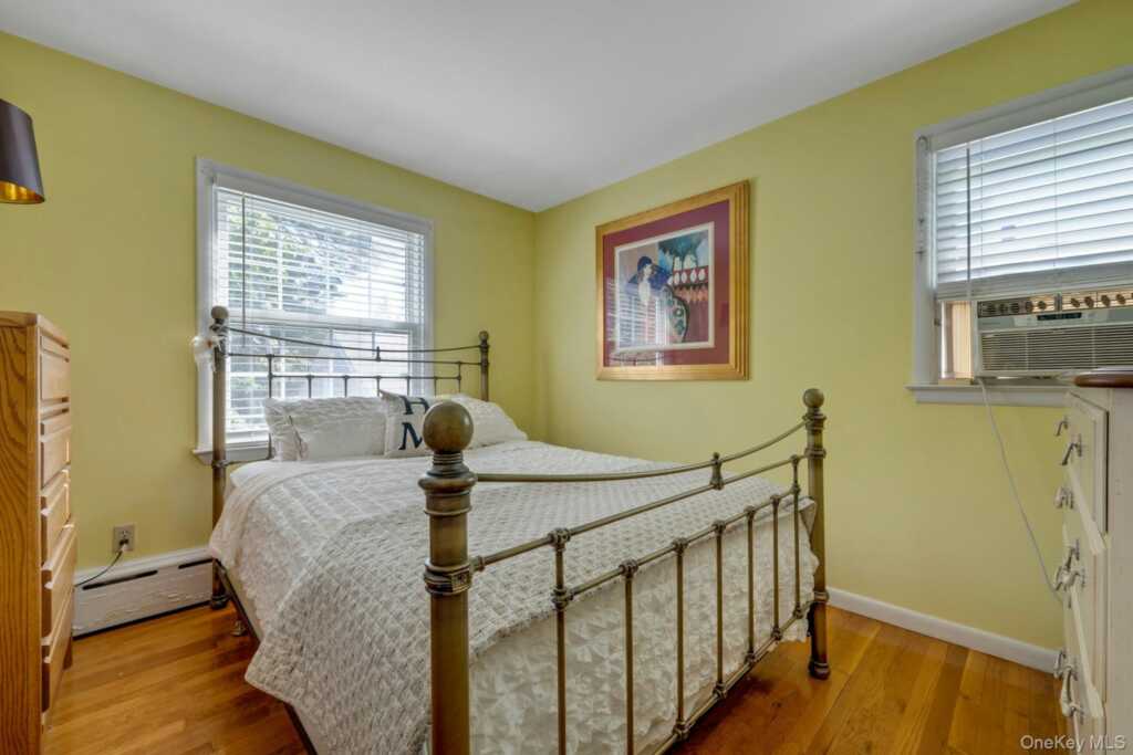 39 Saint Joseph Street, New Rochelle, NY 10805 - Photo 11 of 28