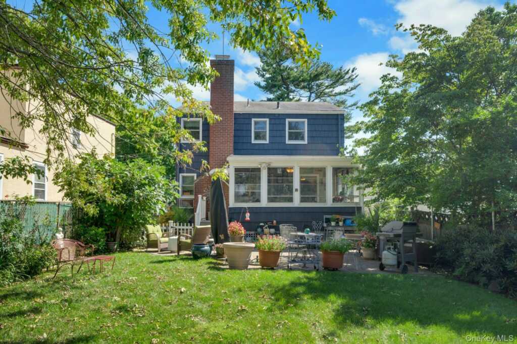 39 Saint Joseph Street, New Rochelle, NY 10805 - Photo 22 of 28