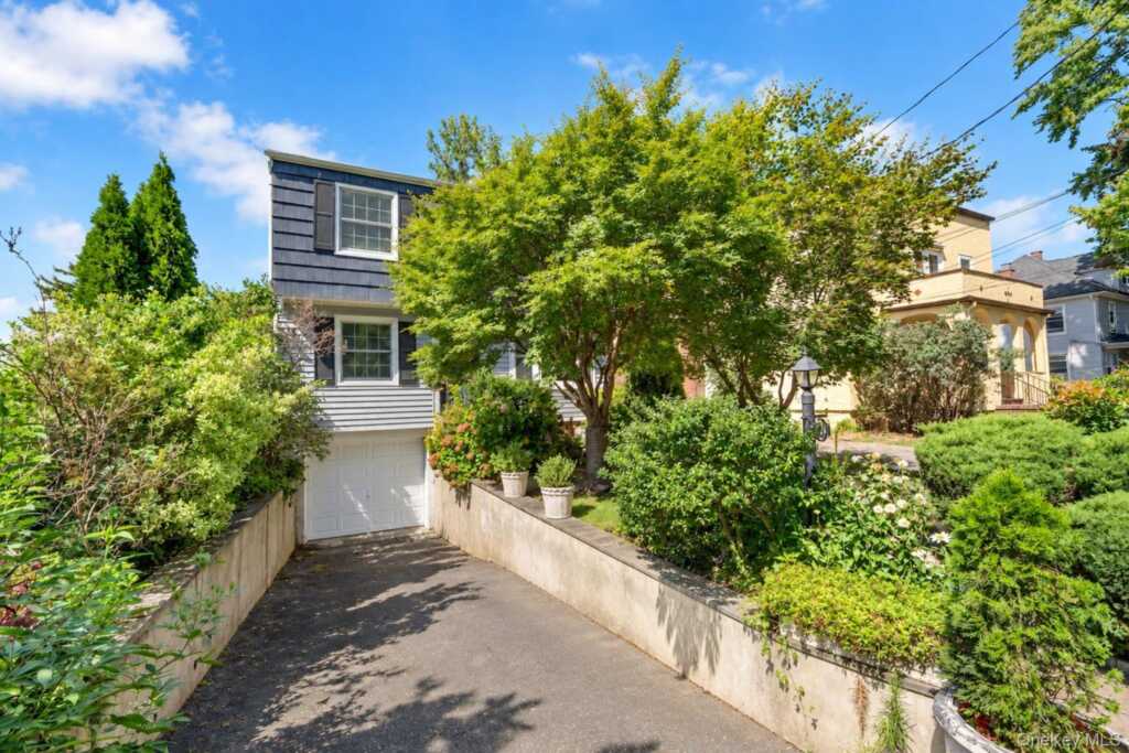 39 Saint Joseph Street, New Rochelle, NY 10805 - Photo 24 of 28
