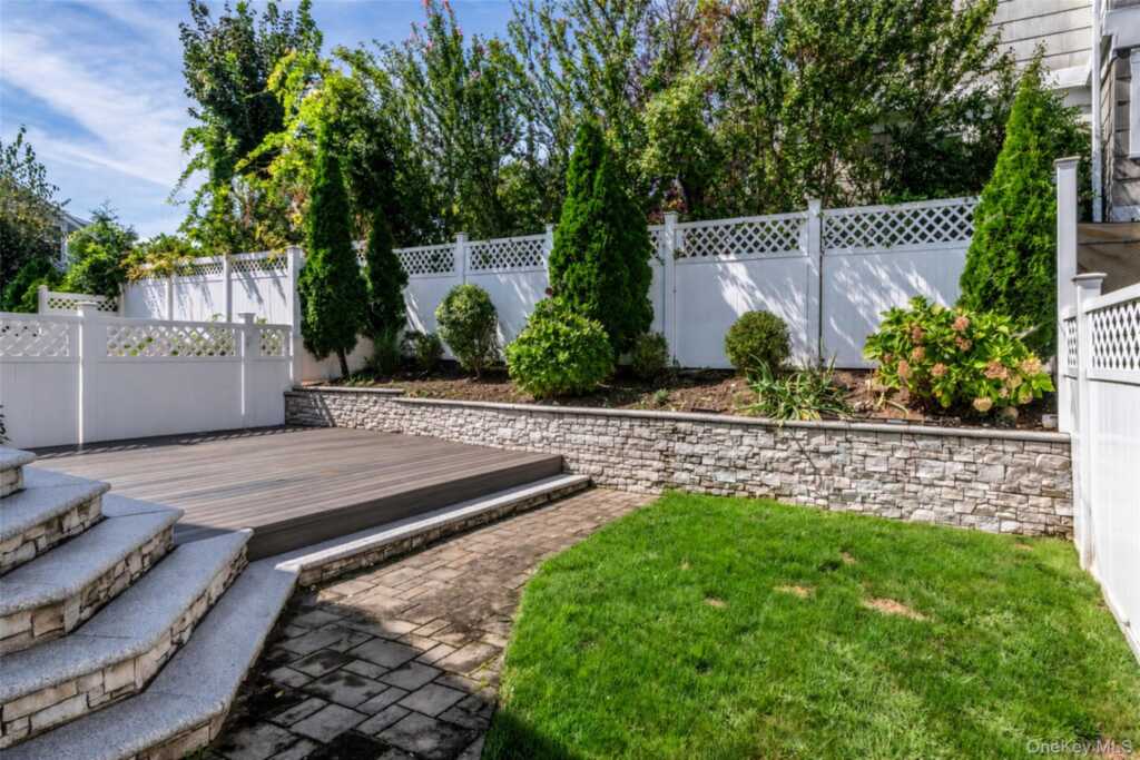 7 Ronalds Avenue, New Rochelle, NY 10801 - Photo 15 of 16