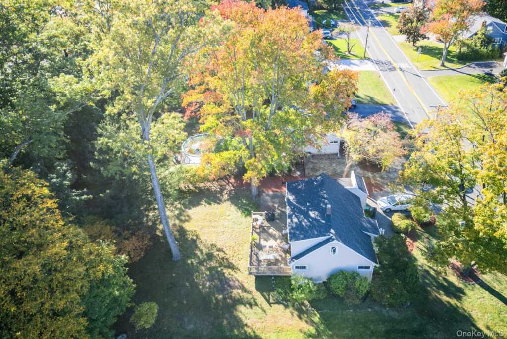 330 Holt Drive, Pearl River, NY 10965 - Photo 15 of 20