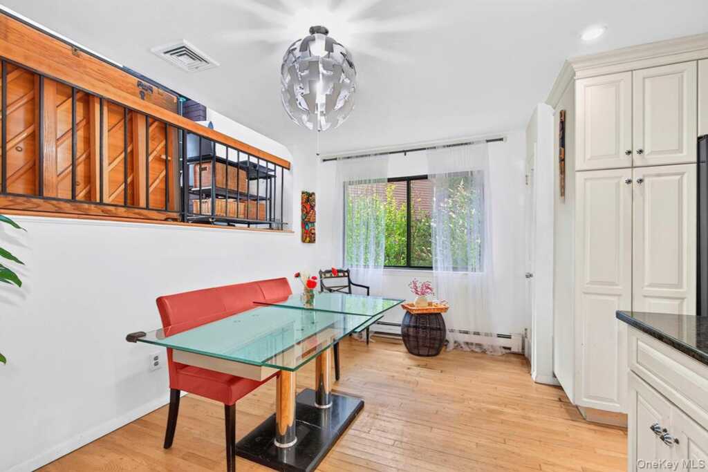 246 Treetop Crescent, Rye, NY 10573 - Photo 5 of 24