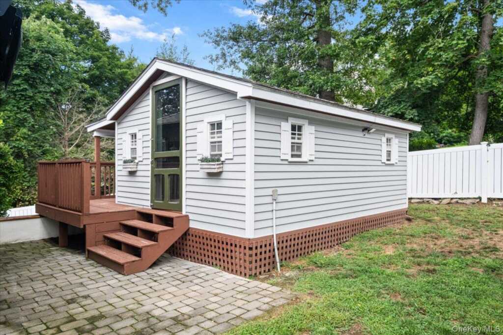 305 Florence Street, Rye, NY 10543 - Photo 36 of 46