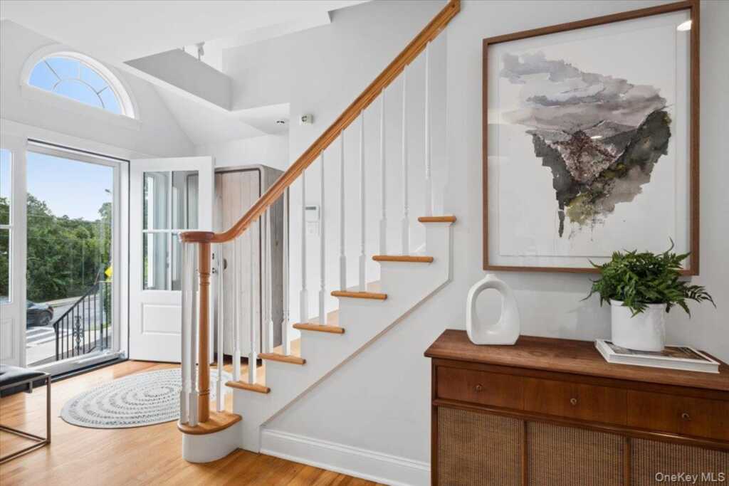 305 Florence Street, Rye, NY 10543 - Photo 5 of 46