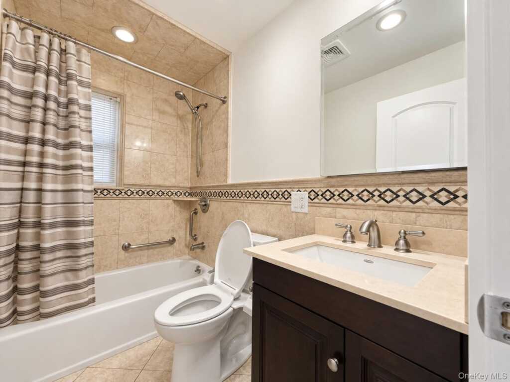 60 Topland Road, White Plains, NY 10605 - Photo 14 of 24