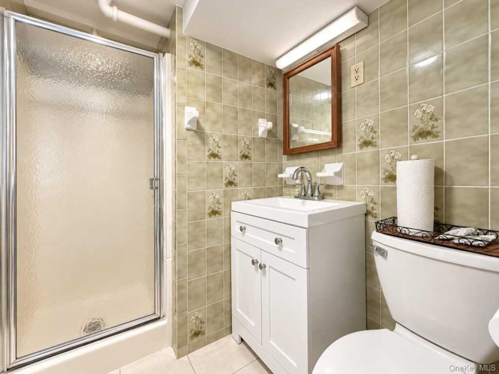 60 Topland Road, White Plains, NY 10605 - Photo 20 of 24