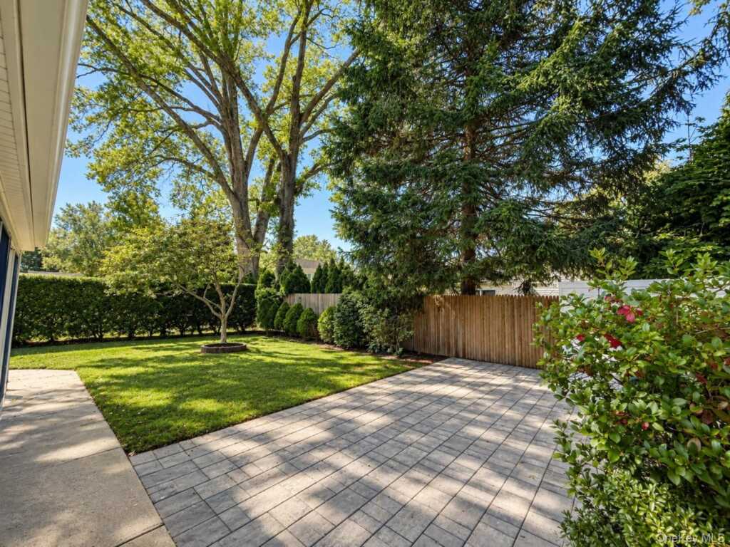 60 Topland Road, White Plains, NY 10605 - Photo 23 of 24